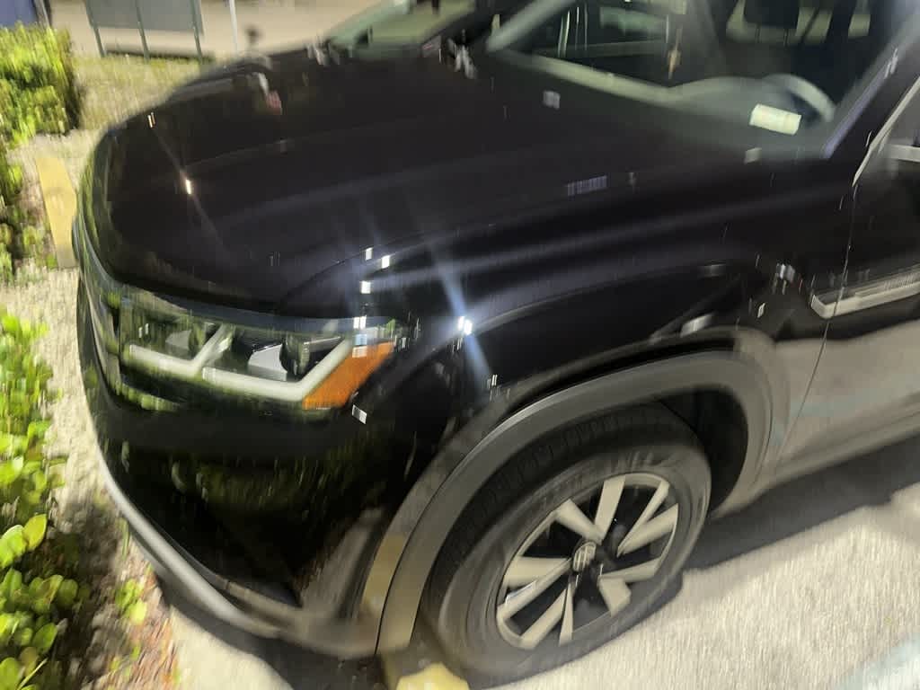 Thumbnail: 2022 Volkswagen Atlas - 3