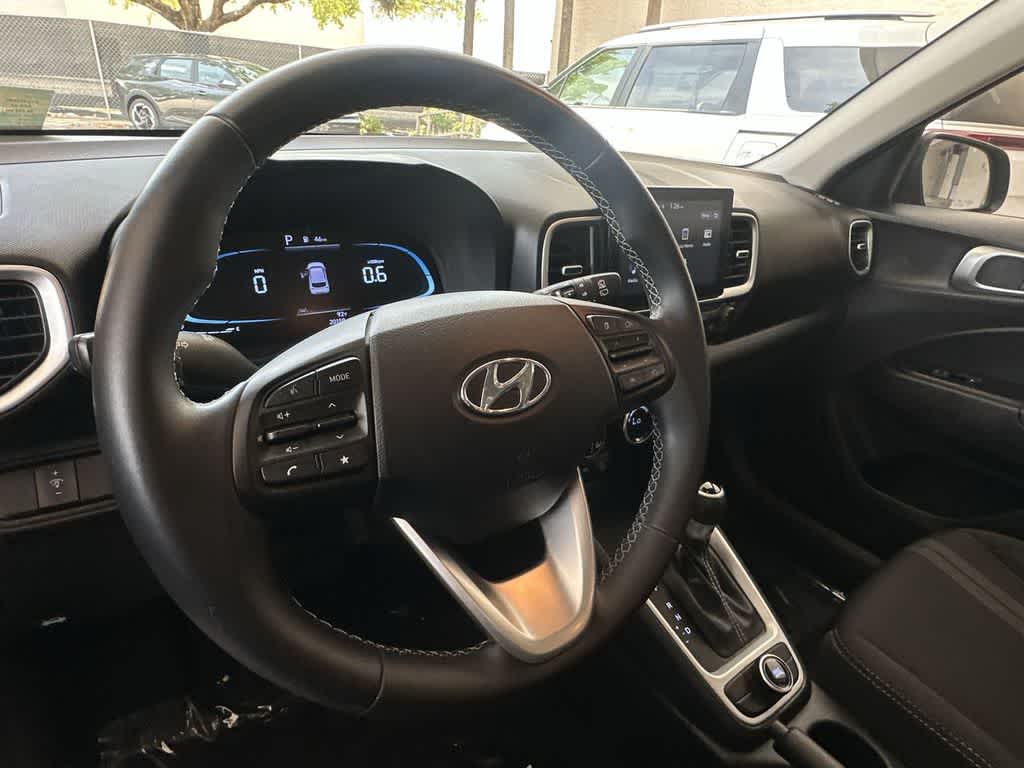 Thumbnail: 2023 Hyundai Venue - 13