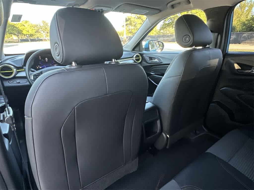 Thumbnail: 2025 Chevrolet Trax - 23