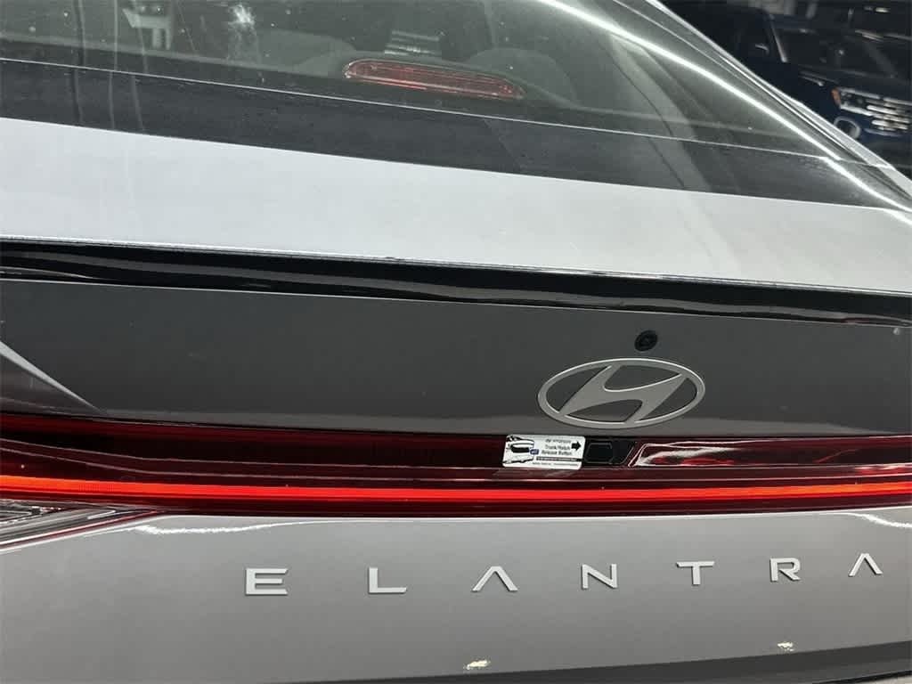 Thumbnail: 2026 Hyundai Elantra - 10