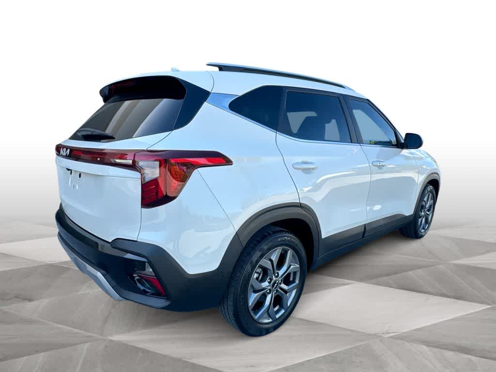 Thumbnail: 2024 Kia Seltos - 8