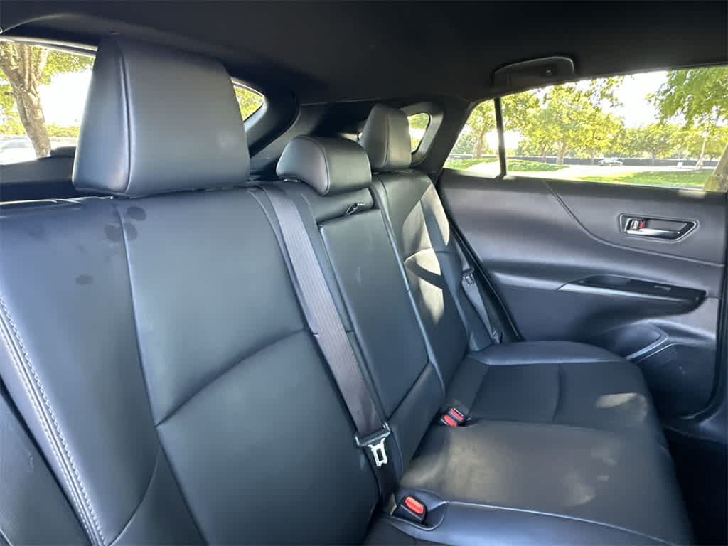 Thumbnail: 2022 Toyota Venza - 26