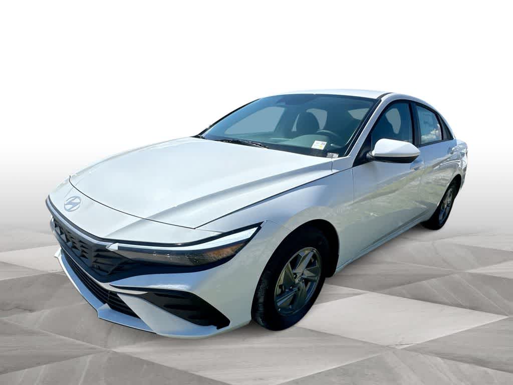 Thumbnail: 2026 Hyundai Elantra - 4