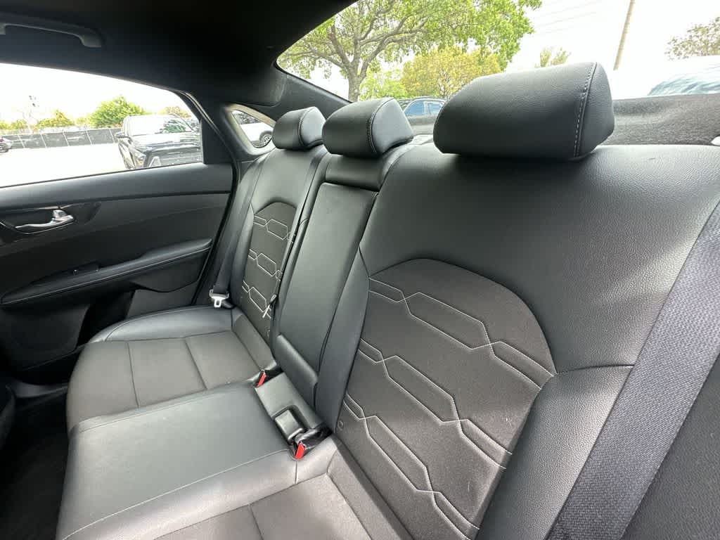 Thumbnail: 2023 Kia Forte - 22