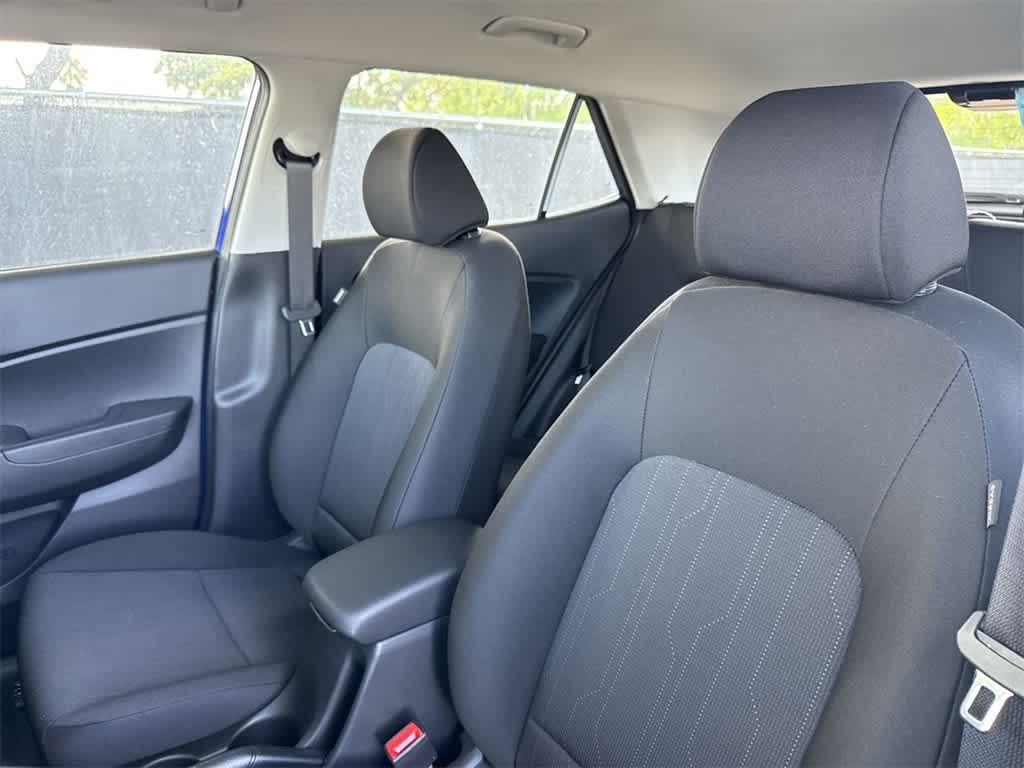2025 Hyundai Venue SE 14