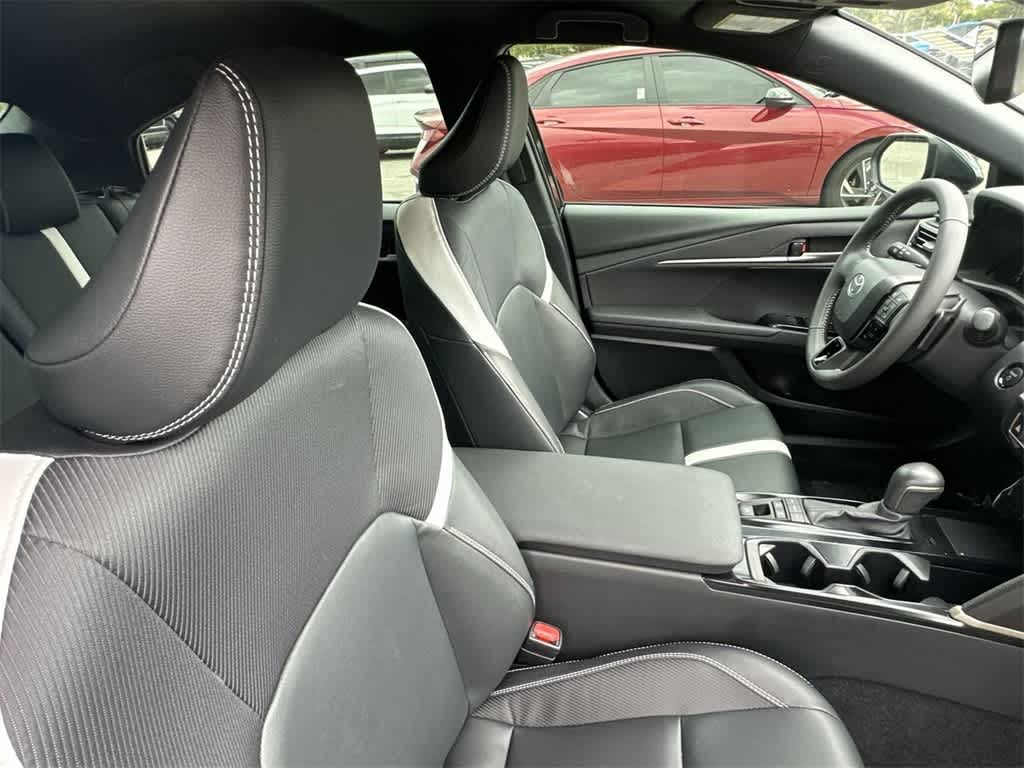 Thumbnail: 2025 Toyota Camry - 27