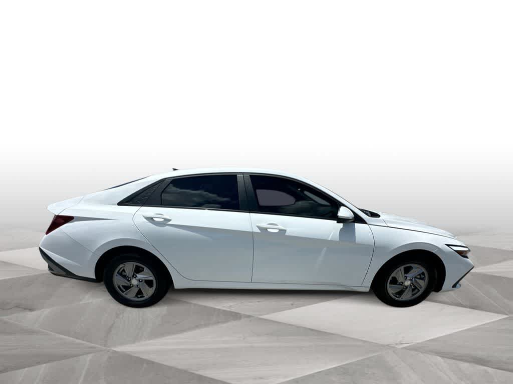 Thumbnail: 2025 Hyundai Elantra - 9