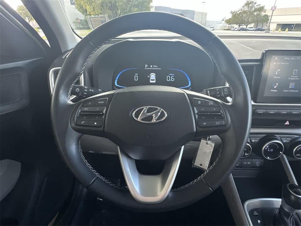 Thumbnail: 2023 Hyundai Venue - 15
