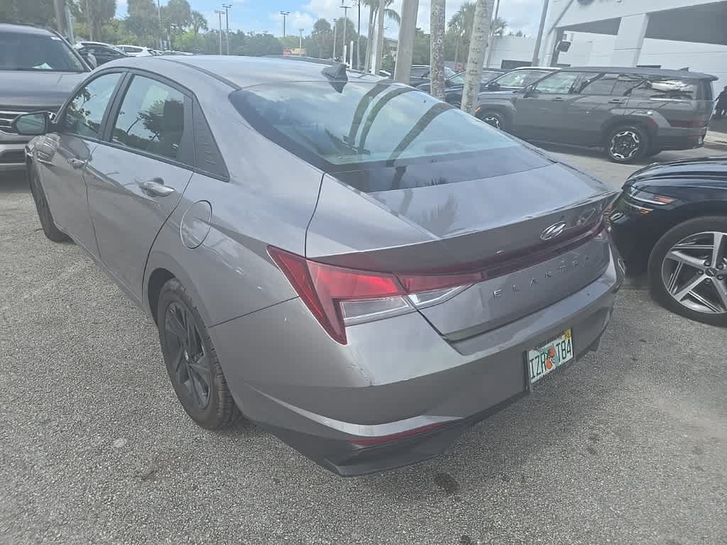 Thumbnail: 2021 Hyundai Elantra - 4