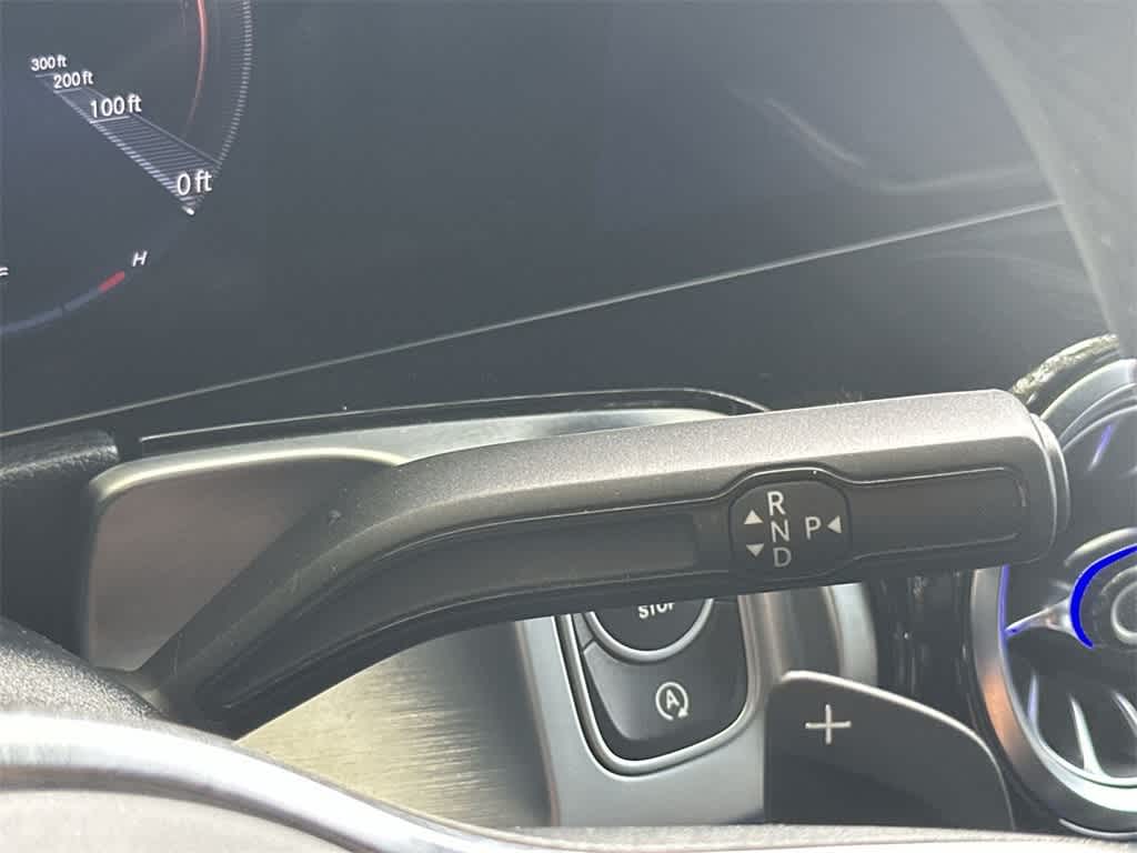 Thumbnail: 2022 Mercedes-Benz GLB - 21