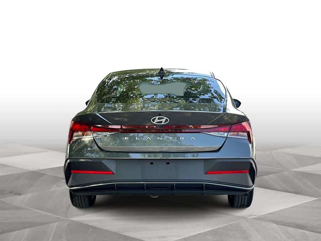 Thumbnail: 2024 Hyundai Elantra - 7