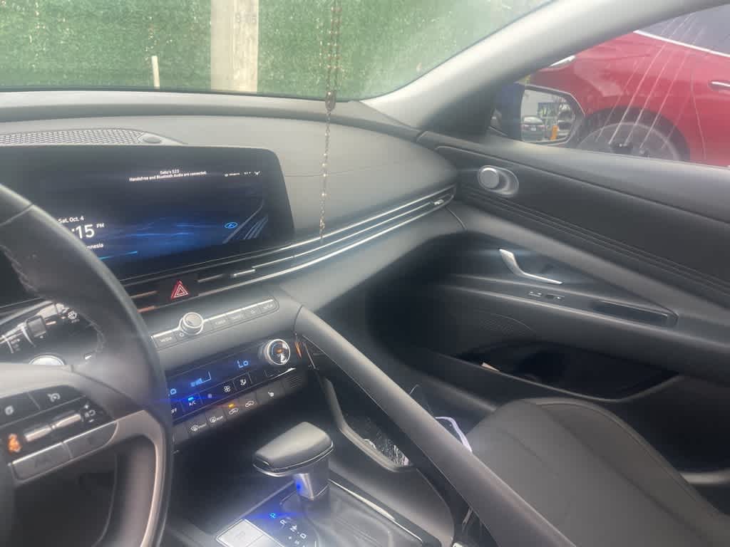 Thumbnail: 2023 Hyundai Elantra - 10