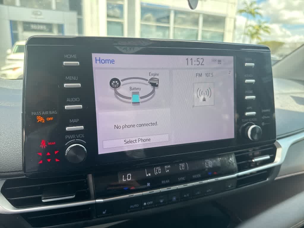 Thumbnail: 2021 Toyota Sienna - 4