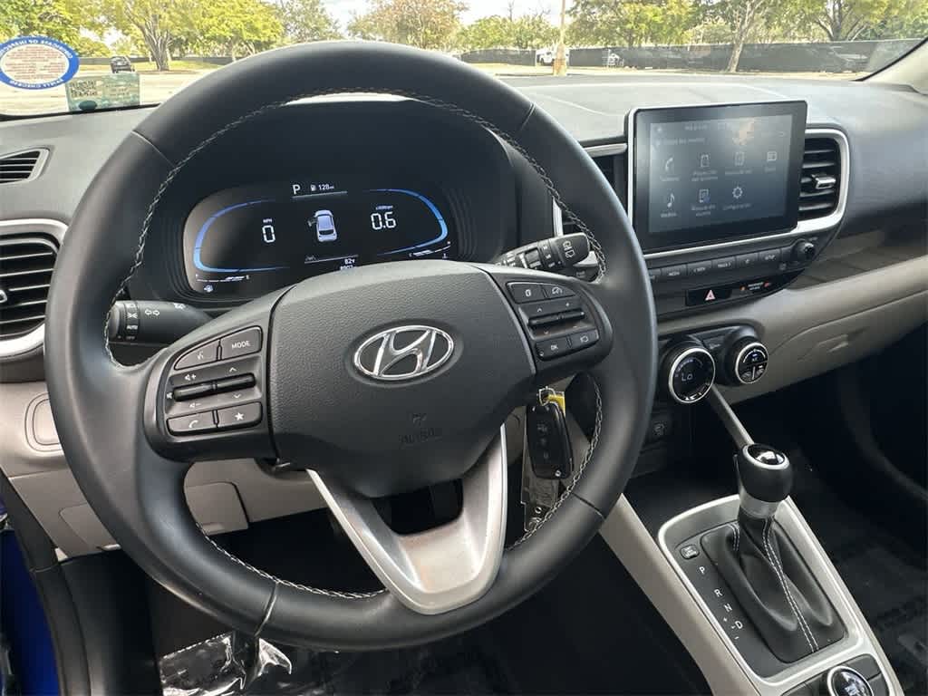 Thumbnail: 2023 Hyundai Venue - 13