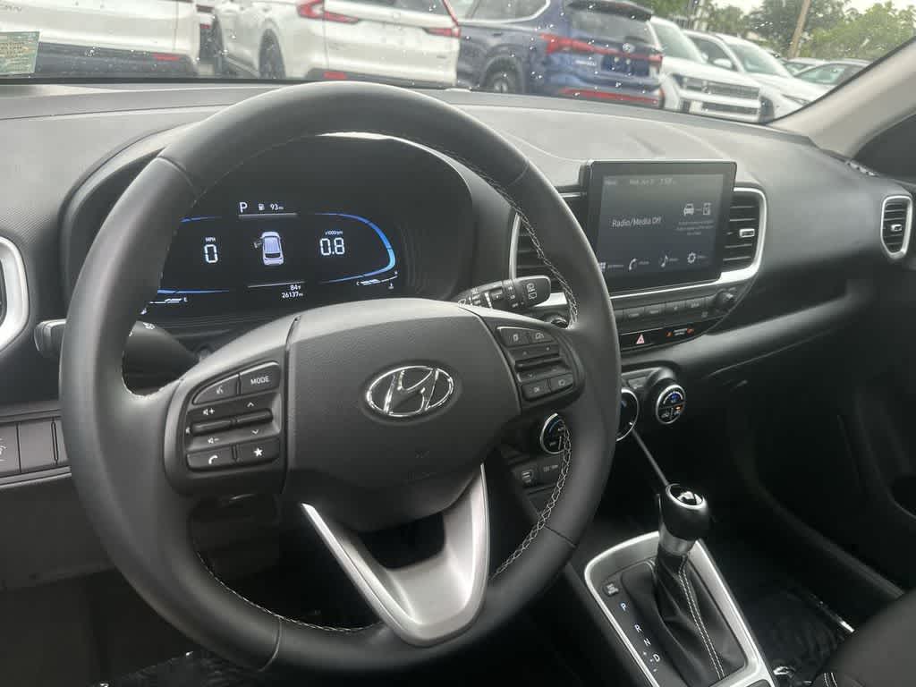Thumbnail: 2023 Hyundai Venue - 20