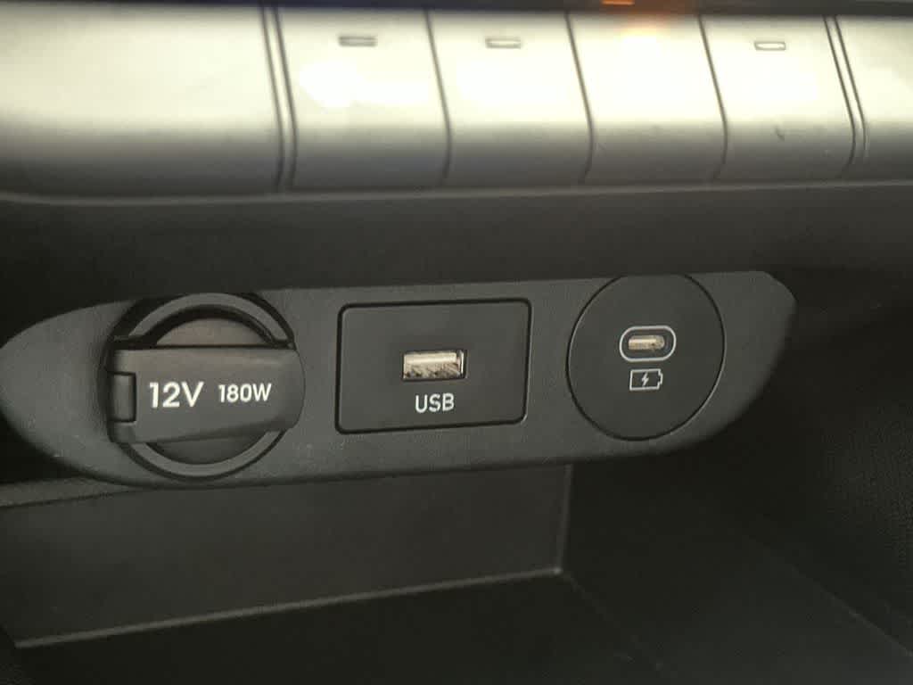 Thumbnail: 2024 Hyundai Elantra - 17