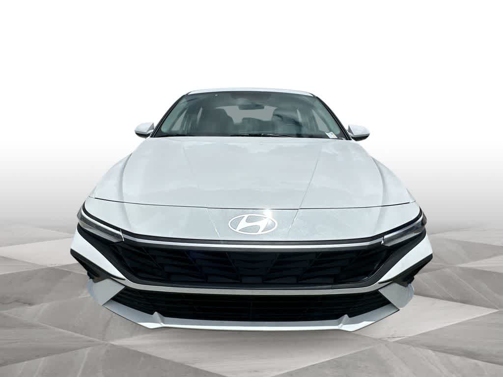 Thumbnail: 2026 Hyundai Elantra - 3