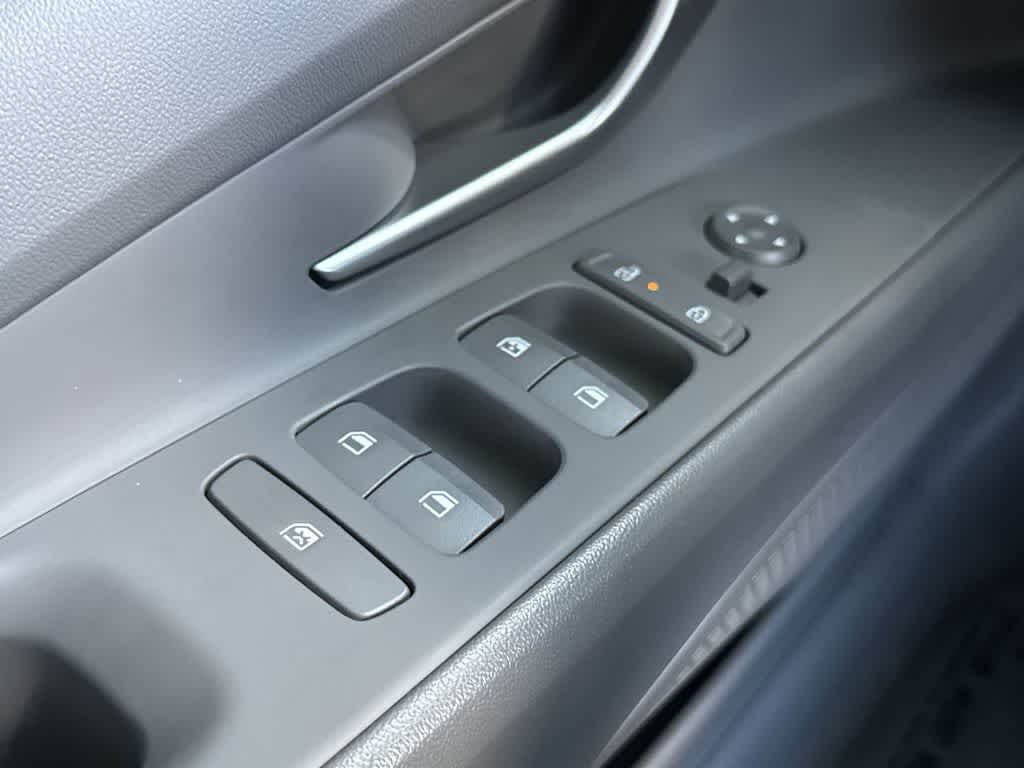 Thumbnail: 2024 Hyundai Elantra - 17