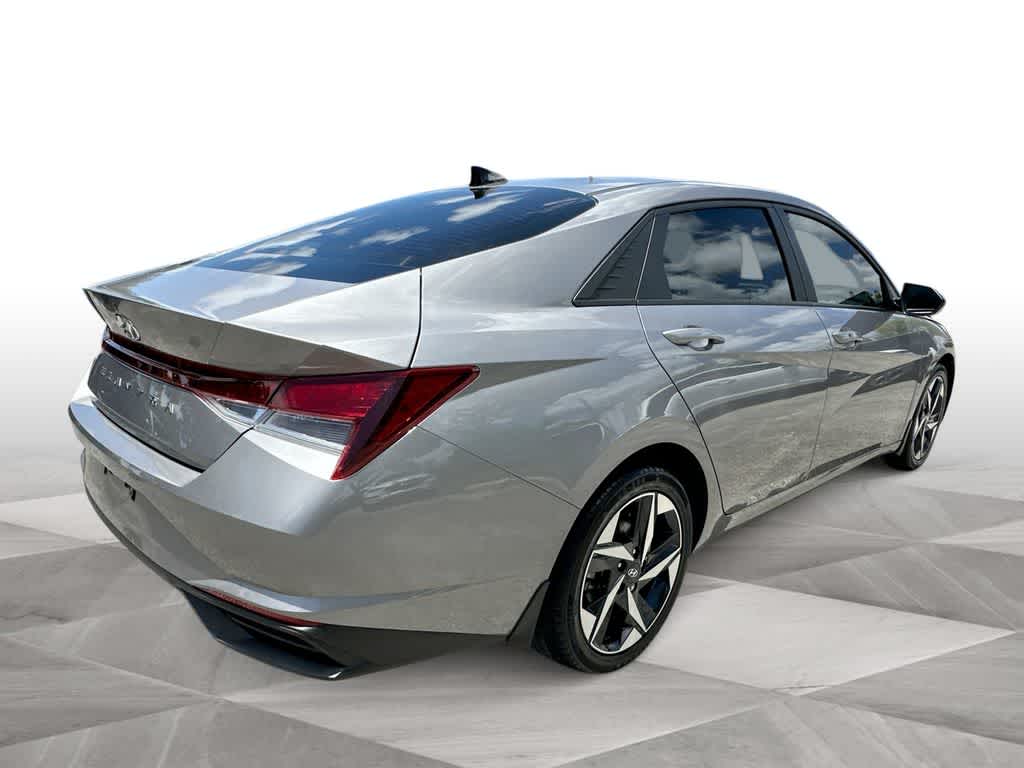 Thumbnail: 2023 Hyundai Elantra - 8