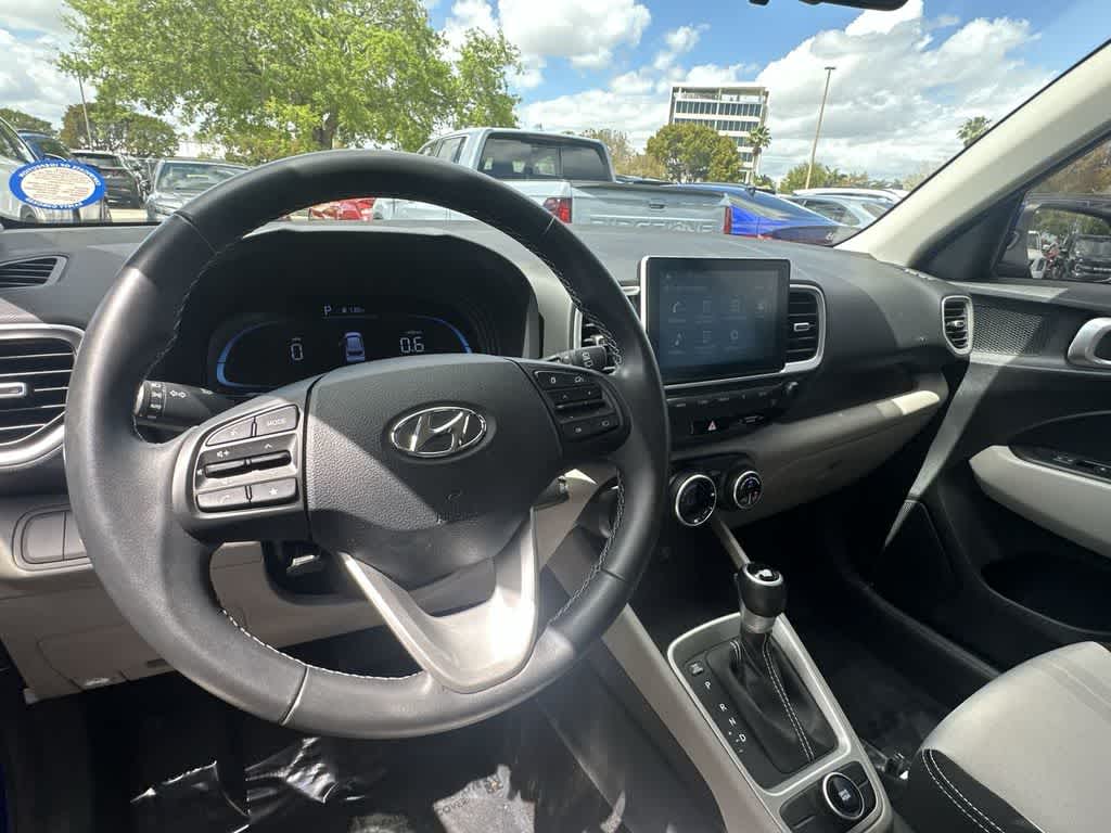 Thumbnail: 2023 Hyundai Venue - 13