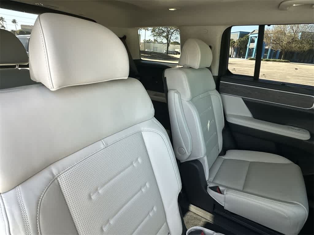 Thumbnail: 2024 Hyundai Santa Fe - 26