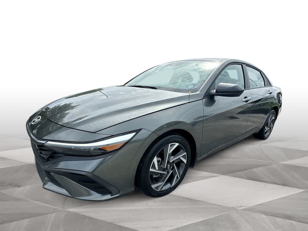 Thumbnail: 2025 Hyundai Elantra - 4