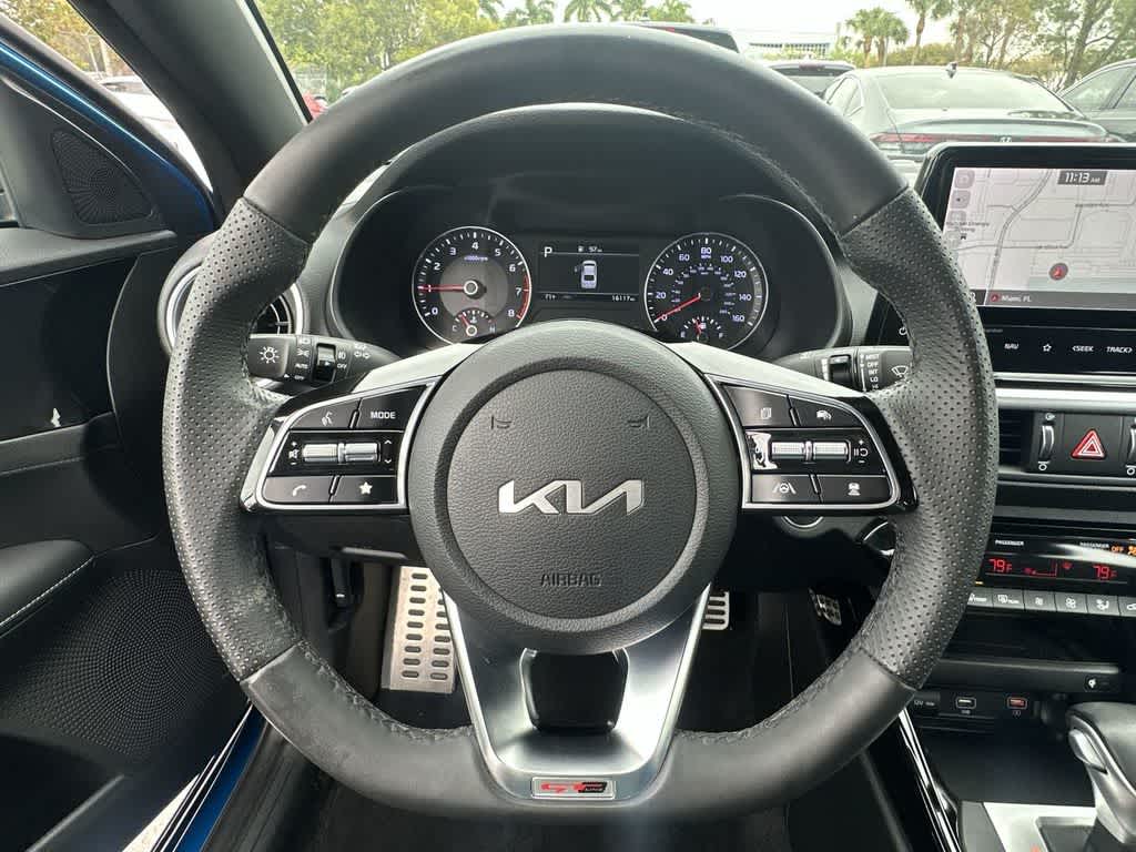 Thumbnail: 2023 Kia Forte - 15