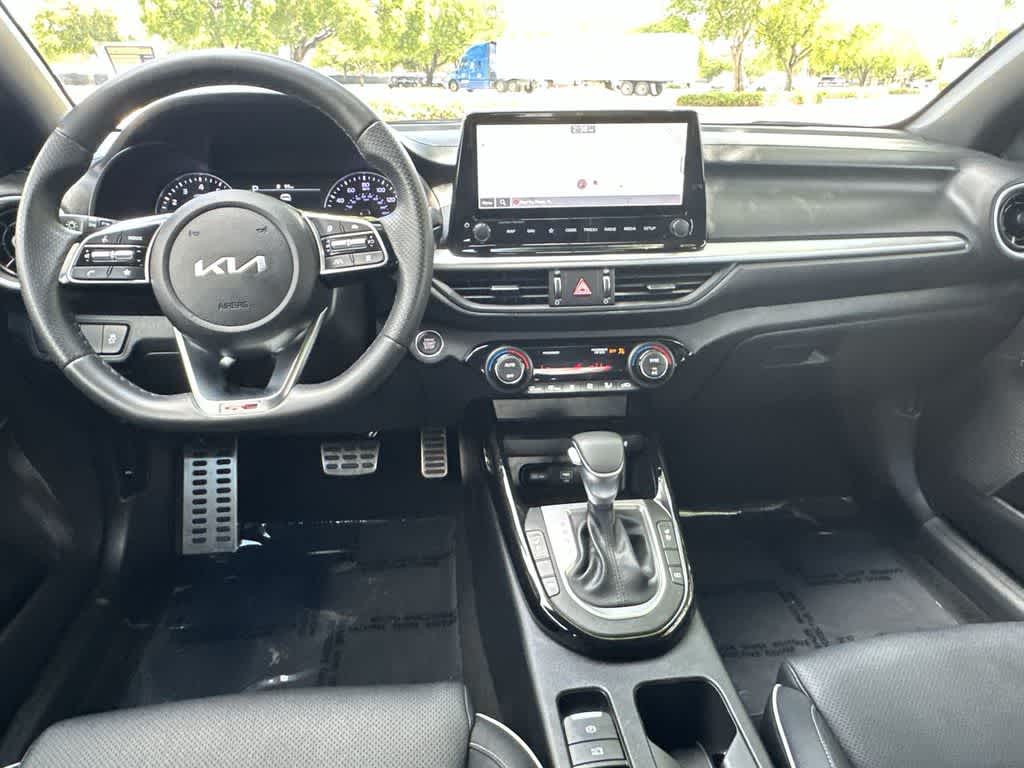 Thumbnail: 2024 Kia Forte - 17