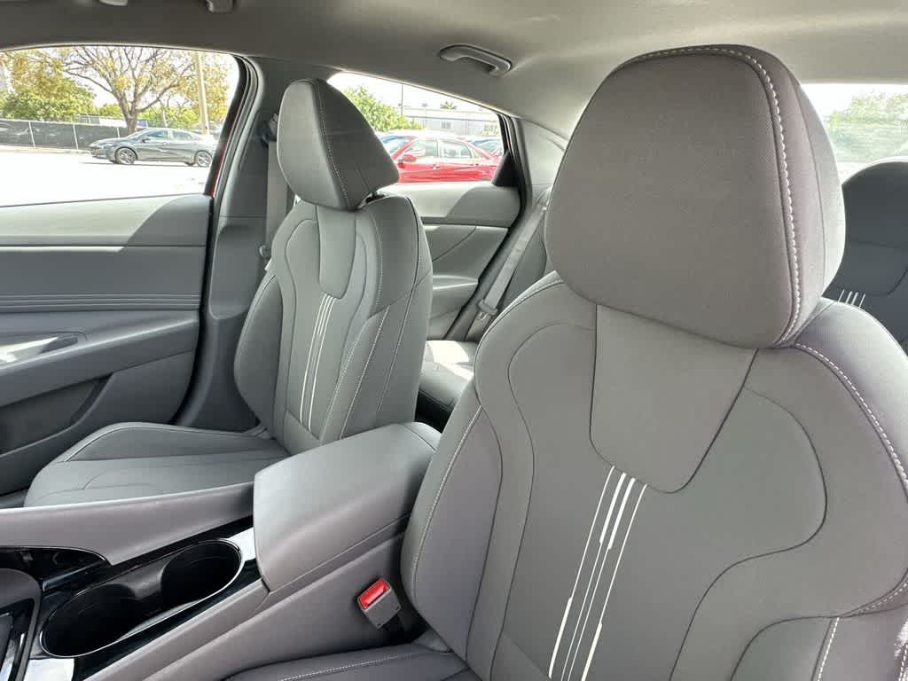 Thumbnail: 2023 Hyundai Elantra - 14