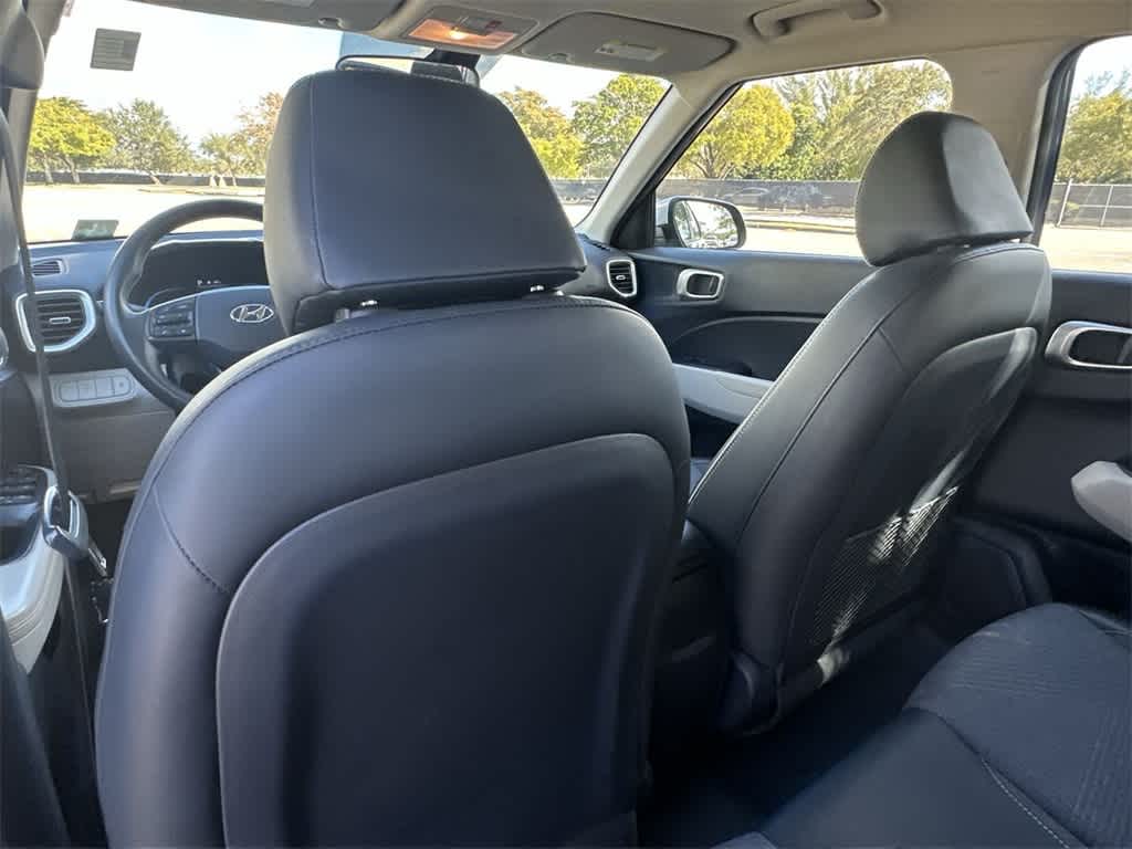 Thumbnail: 2023 Hyundai Venue - 22