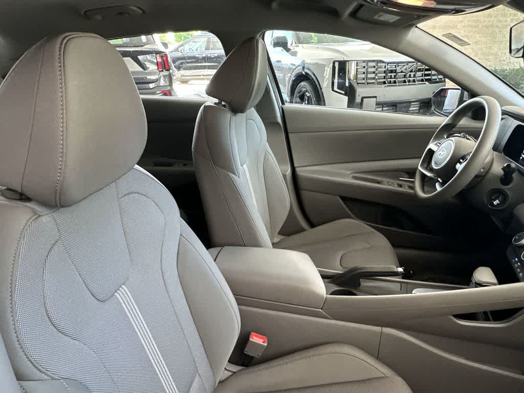 Thumbnail: 2024 Hyundai Elantra - 27