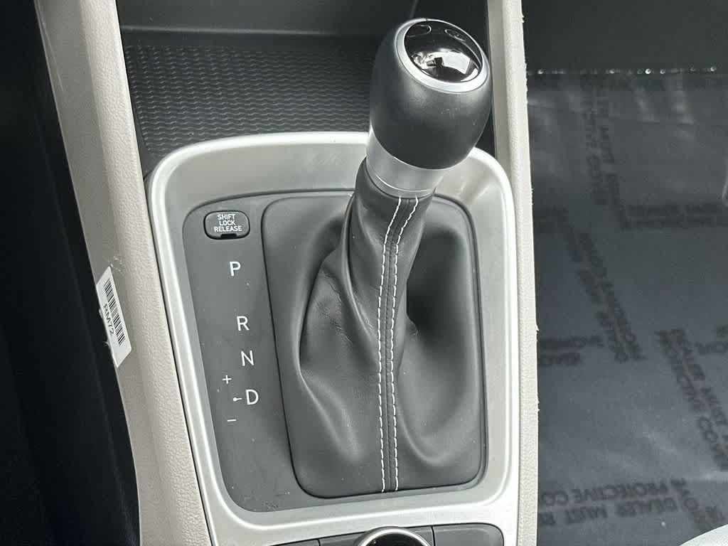 Thumbnail: 2025 Hyundai Venue - 21