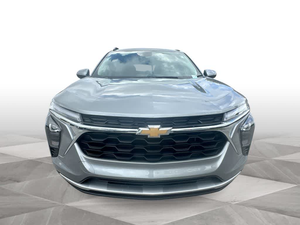 Thumbnail: 2025 Chevrolet Trax - 3