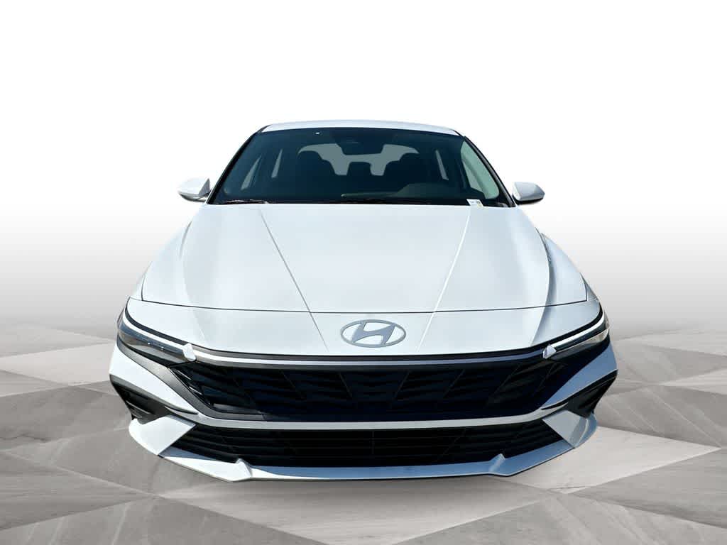 Thumbnail: 2026 Hyundai Elantra - 3