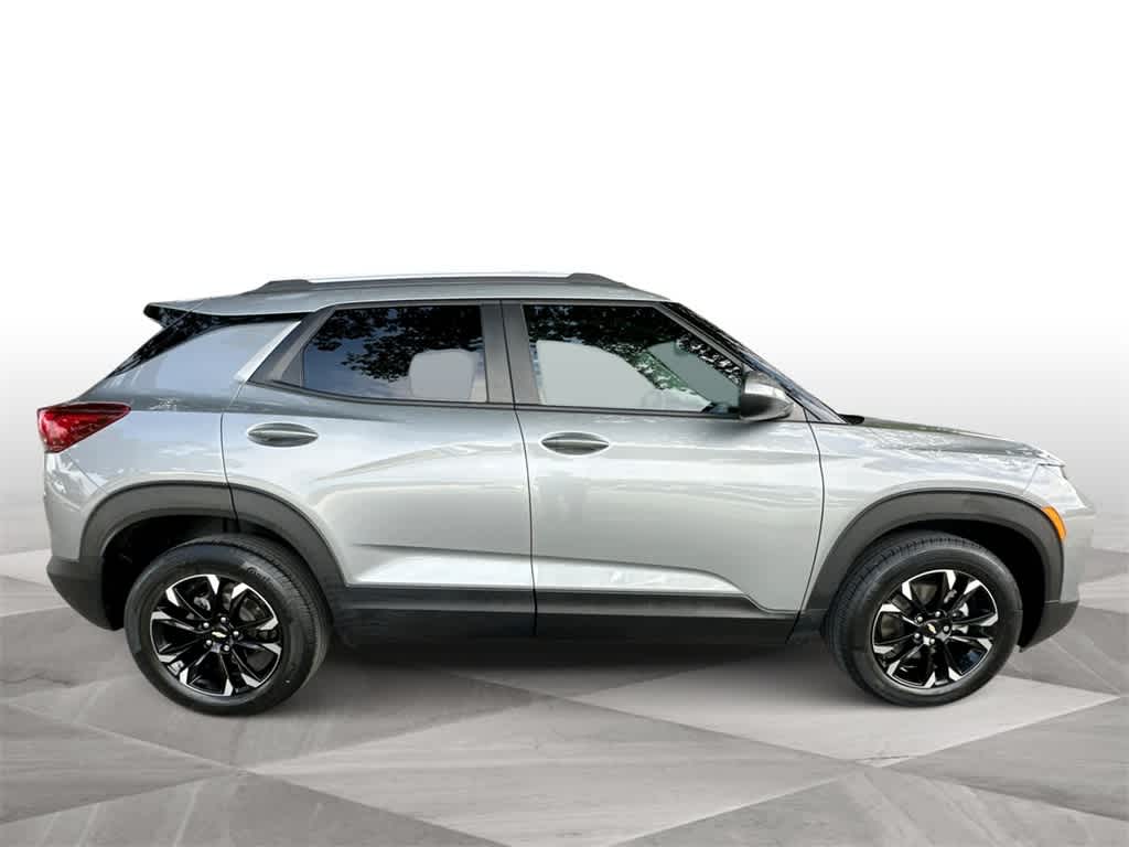 Thumbnail: 2023 Chevrolet TrailBlazer - 9