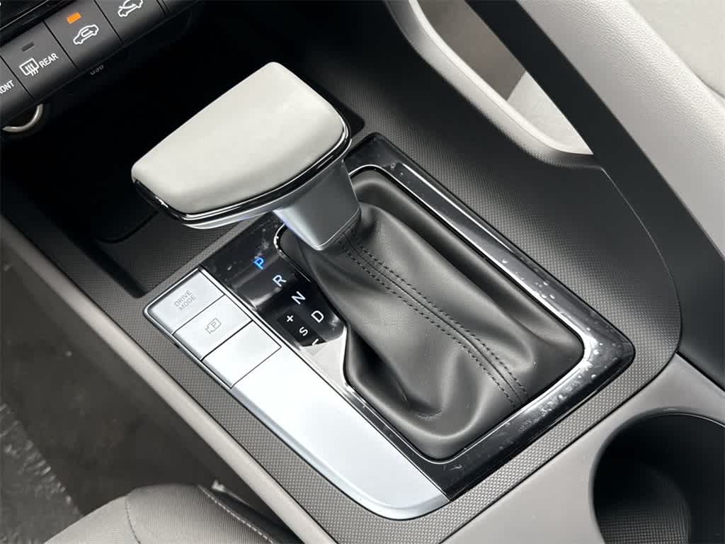 Thumbnail: 2025 Hyundai Elantra - 21