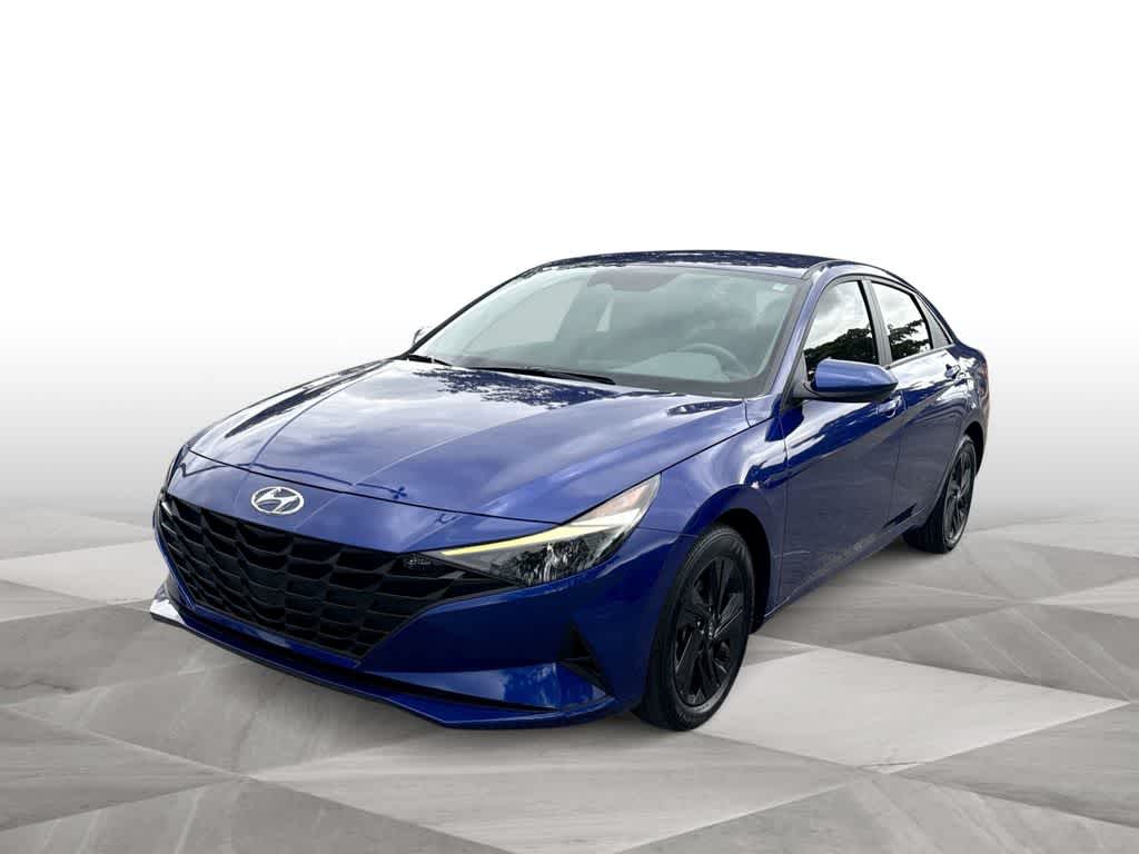 Thumbnail: 2023 Hyundai Elantra - 4