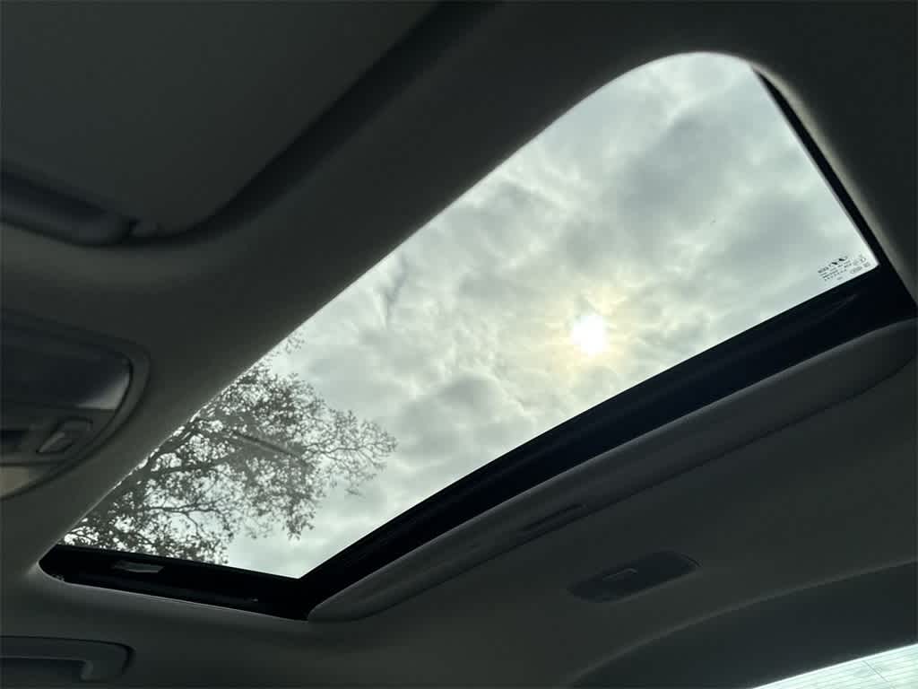 Thumbnail: 2018 Hyundai Elantra - 17