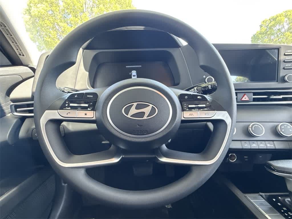 Thumbnail: 2025 Hyundai Elantra - 15