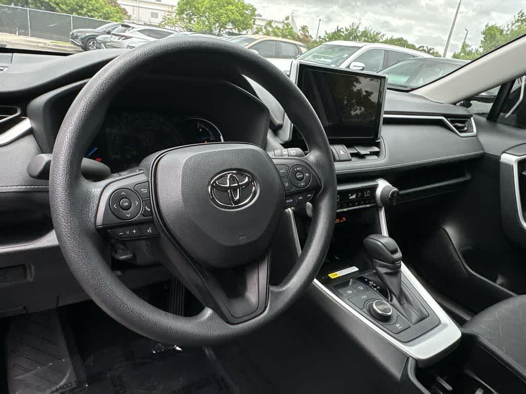 Thumbnail: 2025 Toyota RAV4 - 20