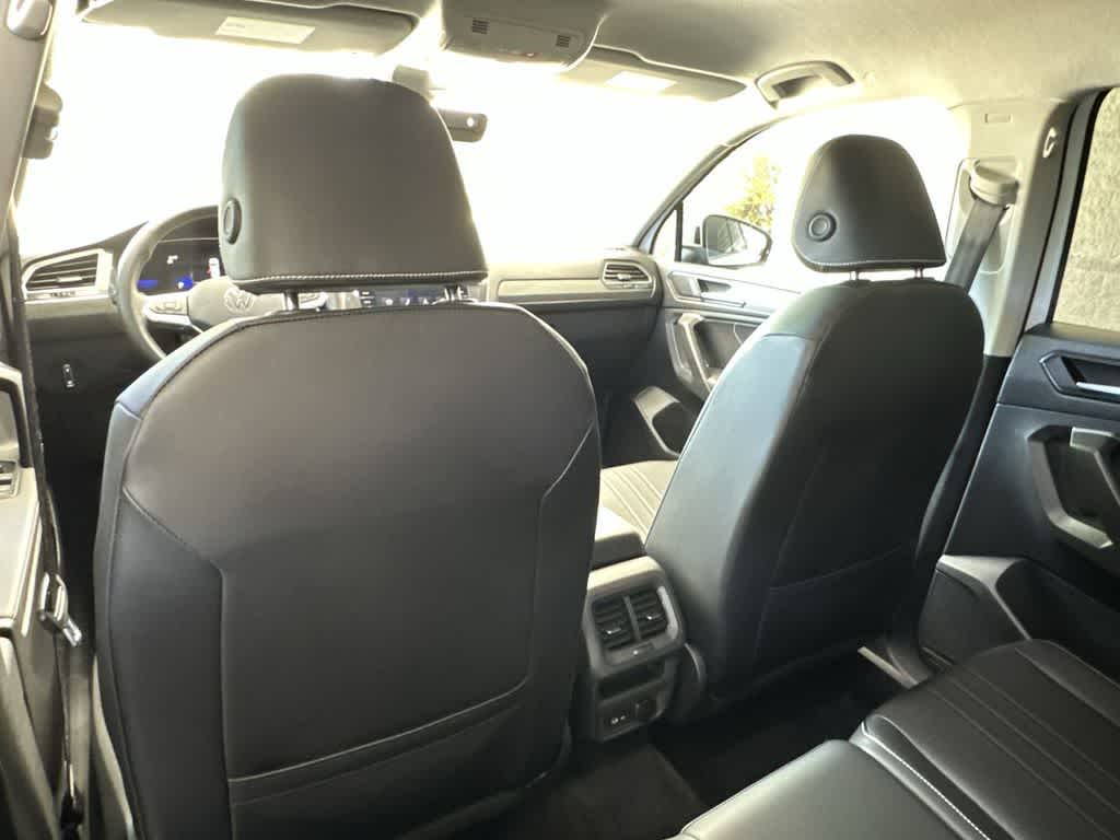 Thumbnail: 2024 Volkswagen Tiguan - 23