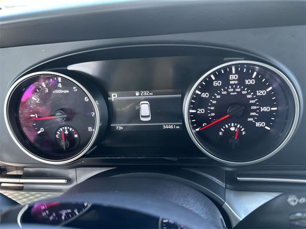 Thumbnail: 2023 Kia Carnival - 16