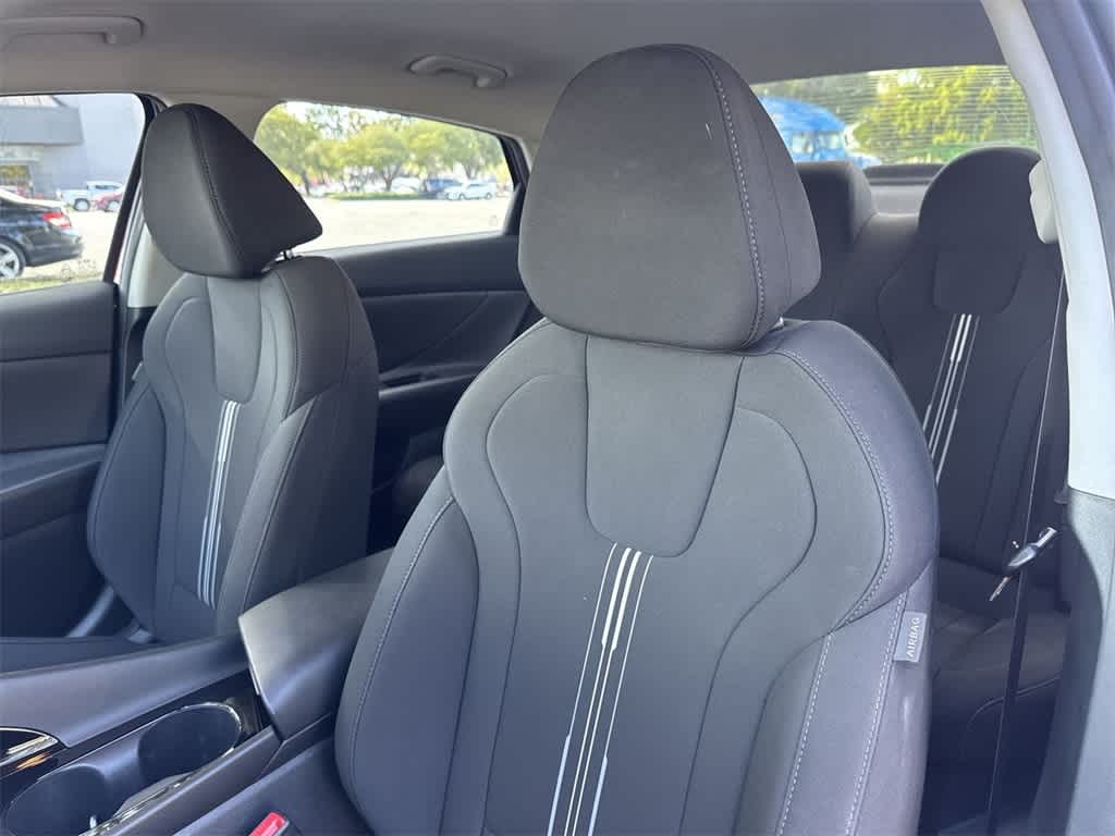 Thumbnail: 2024 Hyundai Elantra - 14