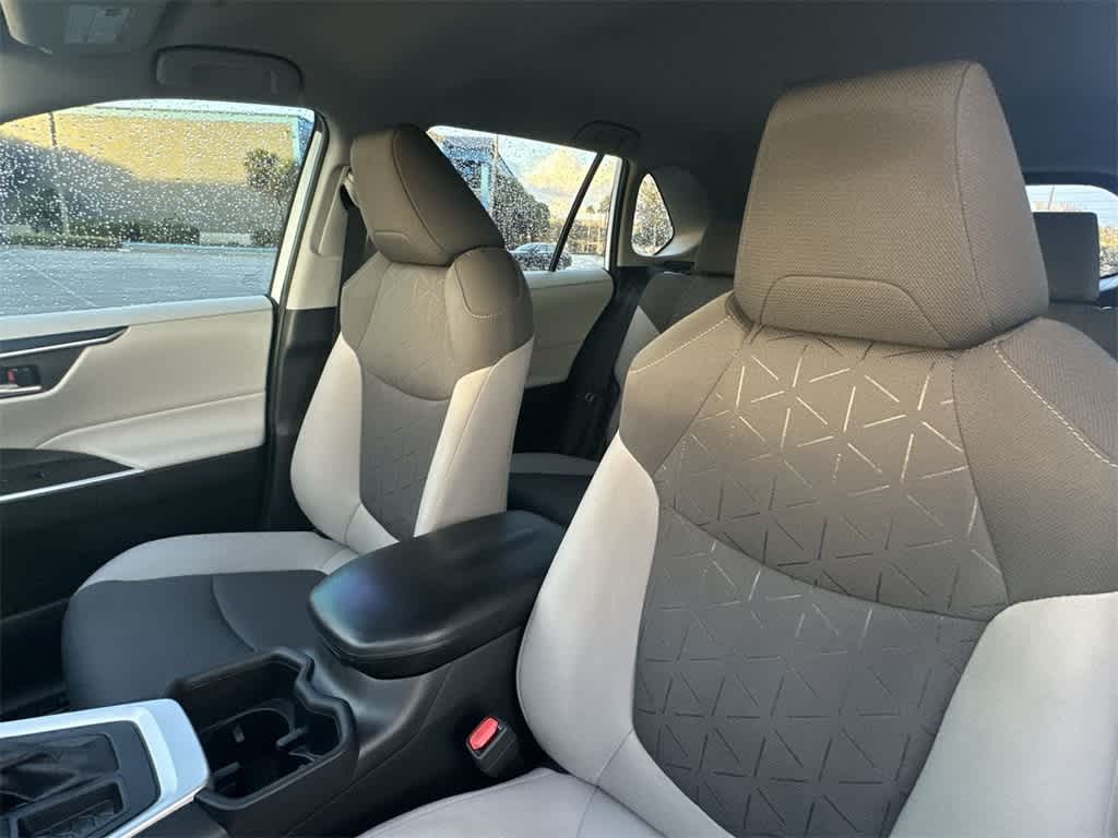 Thumbnail: 2024 Toyota RAV4 - 14