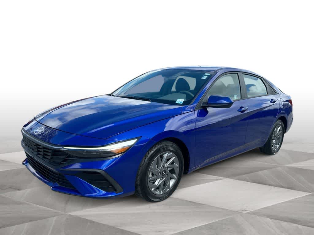 Thumbnail: 2024 Hyundai Elantra - 4