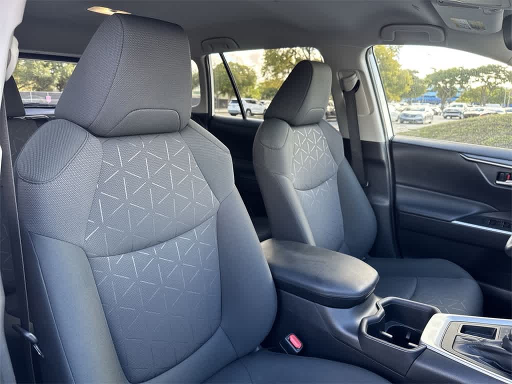 Thumbnail: 2024 Toyota RAV4 - 27