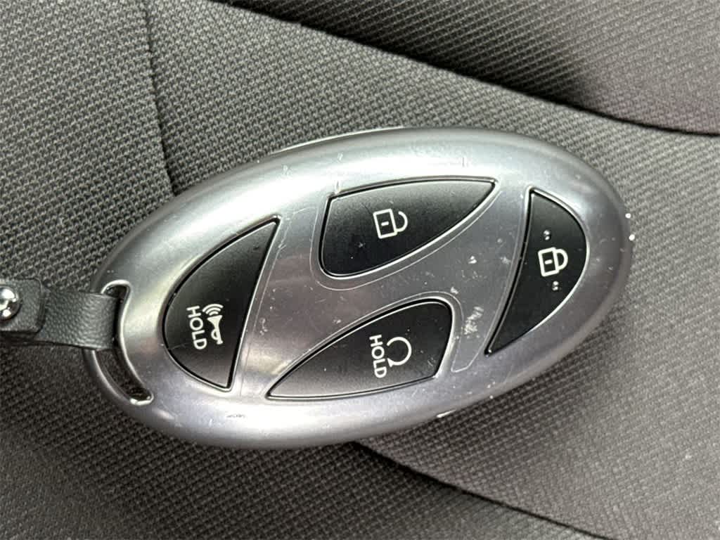 Thumbnail: 2025 Hyundai Elantra - 28
