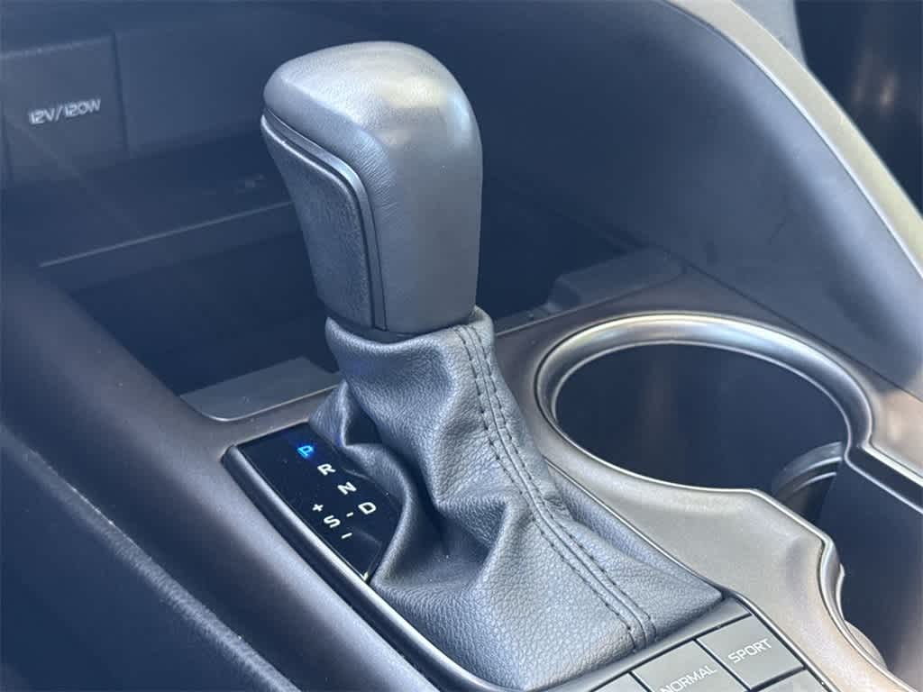 2024 Toyota Camry SE 21