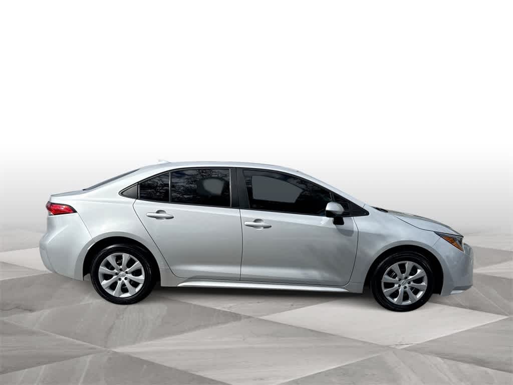 Thumbnail: 2022 Toyota Corolla - 9