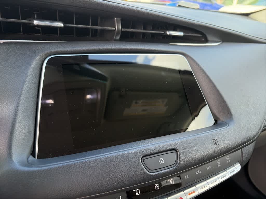 Thumbnail: 2019 Cadillac XT4 - 4